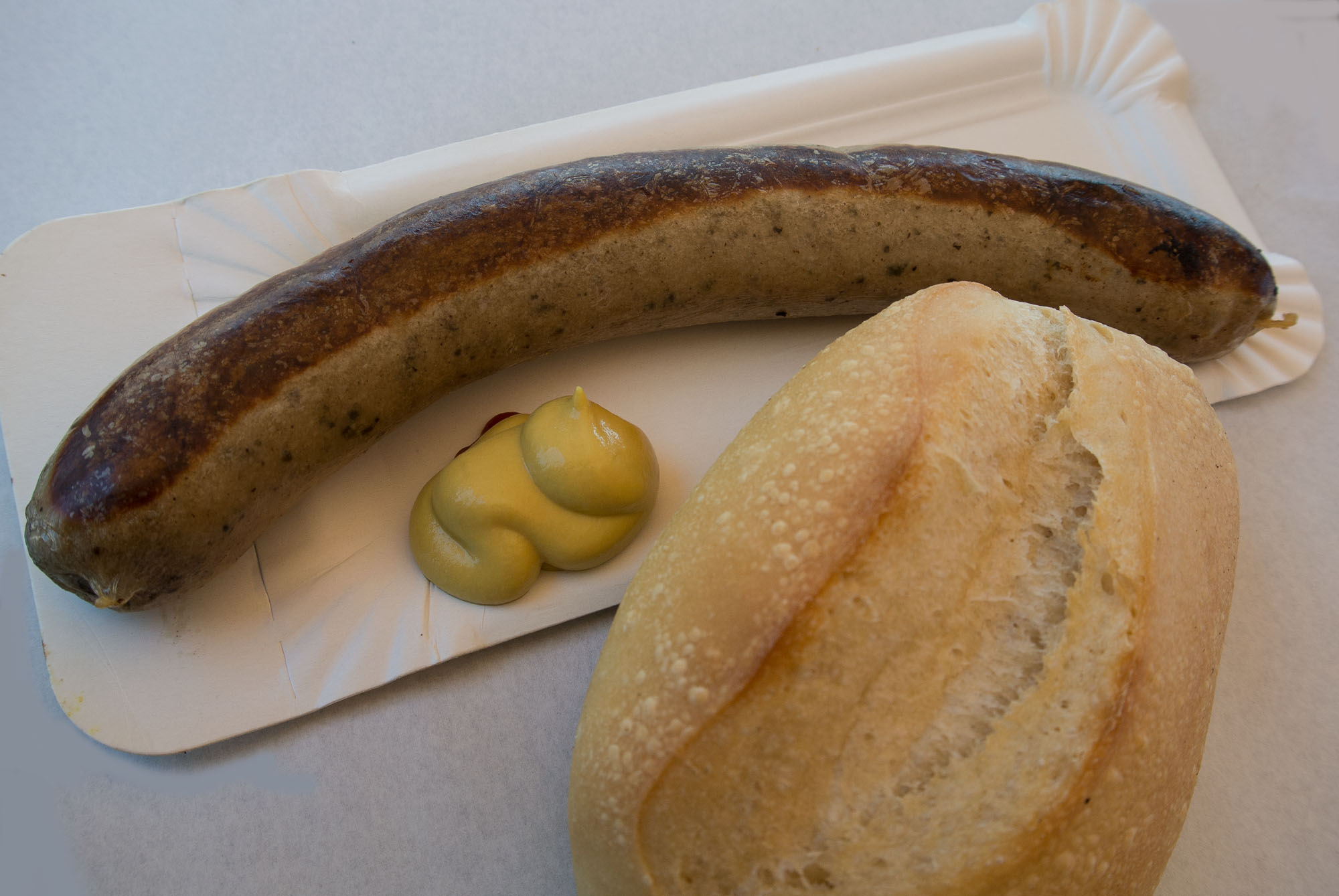 Thomas Gatzemeier - Blog | Die klassische weiße Bratwurst mit Brötchen ...